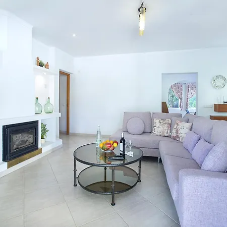 Owl Laura - 8 Min Walk To The Villa